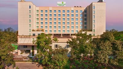 Lemon Tree Premier City Center Pune