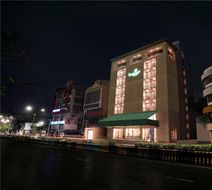 Lemon Tree Hotel, Rajkot Exterior