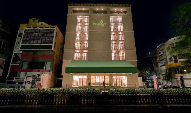 Lemon Tree Hotel, Rajkot Exterior