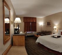 Humphry Inn and Suites Room