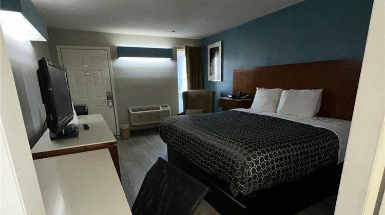 Jameson Inn Winder Room