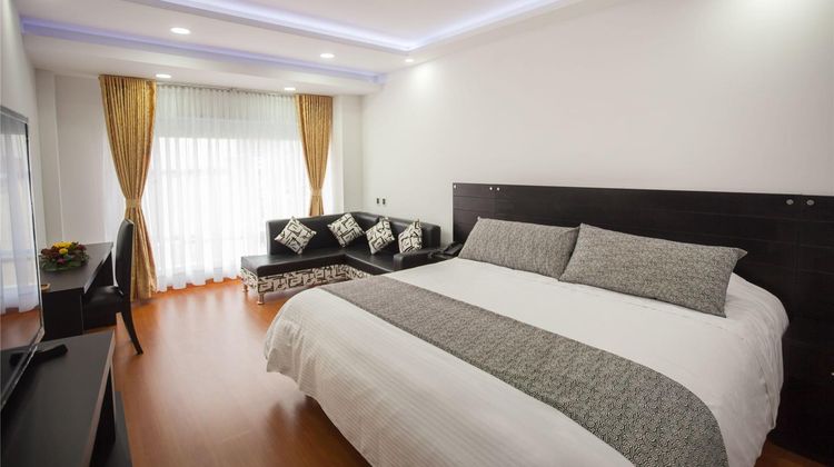Hotel Palermo Suite Room