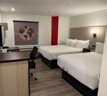 Ramada by Wyndham Albany Room
