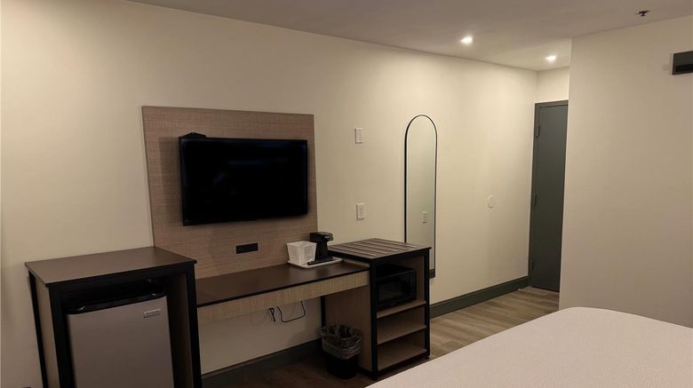 <b>Rodeway Inn Albany South Room</b>. Images powered by <a href="https://iceportal.shijigroup.com/" title="IcePortal" target="_blank">IcePortal</a>.