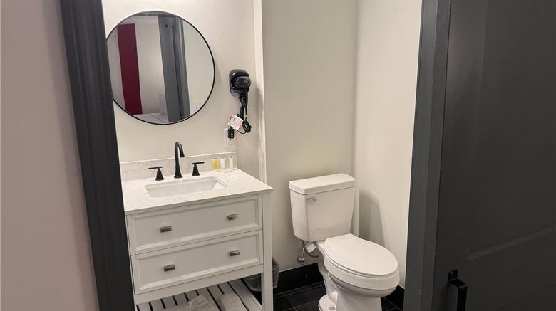 <b>Rodeway Inn Albany South Room</b>. Images powered by <a href="https://iceportal.shijigroup.com/" title="IcePortal" target="_blank">IcePortal</a>.