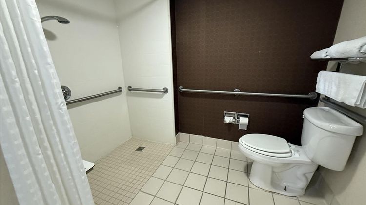 The Peoria Hotel, SureStay Collection Room