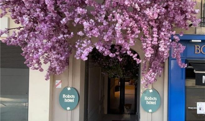 The Bobo's Hotel Exterior