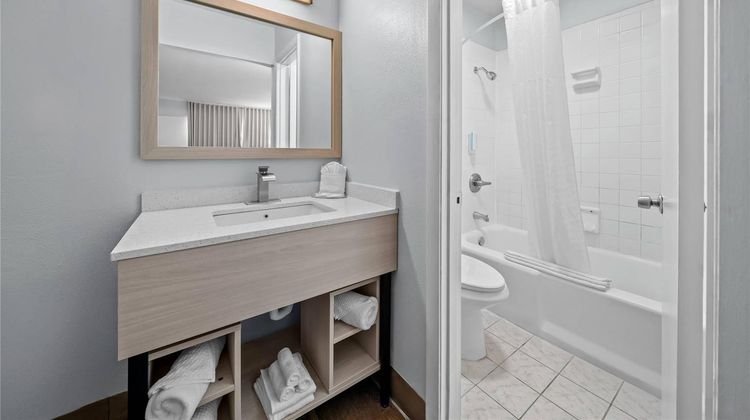 Suburban Studios Daytona Beach Speedway Room
