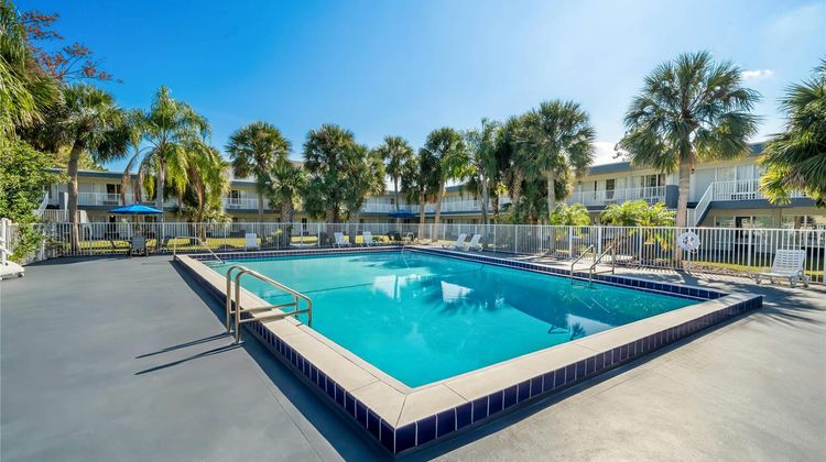 Suburban Studios Daytona Beach Speedway Pool