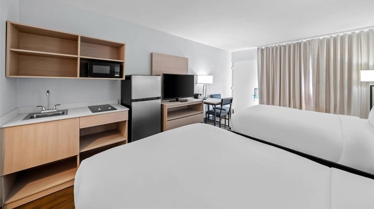 Suburban Studios Daytona Beach Speedway Room