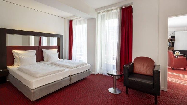 <b>Arcotel Velvet Suite</b>. Images powered by <a href="https://iceportal.shijigroup.com/" title="IcePortal" target="_blank">IcePortal</a>.
