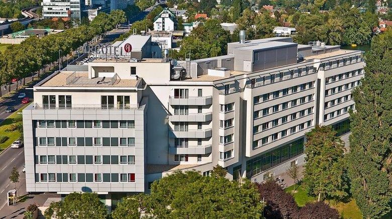 <b>ARCOTEL Kaiserwasser Exterior</b>. Images powered by <a href="https://iceportal.shijigroup.com/" title="IcePortal" target="_blank">IcePortal</a>.
