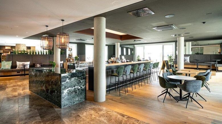 <b>Arcotel Hafencity Restaurant</b>. Images powered by <a href="https://iceportal.shijigroup.com/" title="IcePortal" target="_blank">IcePortal</a>.