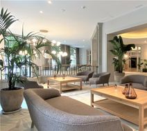 Lamaro Hotel Lobby