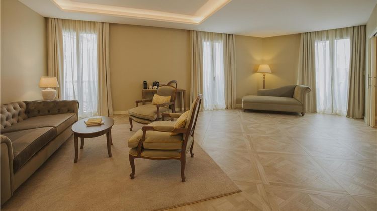 Lamaro Hotel Suite