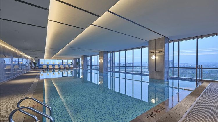 Hilton Quzhou Pool