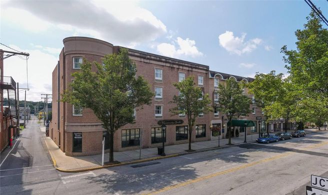University Hotel & Suites Shippensburg Exterior