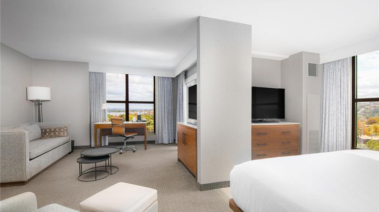 Horseshoe Bay Resort Room