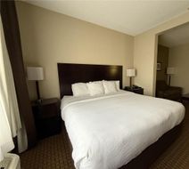 SureStay by Best Western Marion Room