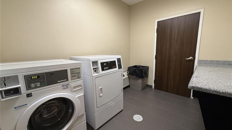 <b>SureStay by Best Western Marion Other</b>. Images powered by <a href="https://iceportal.shijigroup.com/" title="IcePortal" target="_blank">IcePortal</a>.