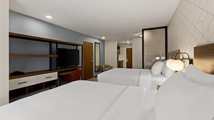 Everhome Suites Panama City Beach Suite