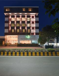 Lemon Tree Hotel Centre Point