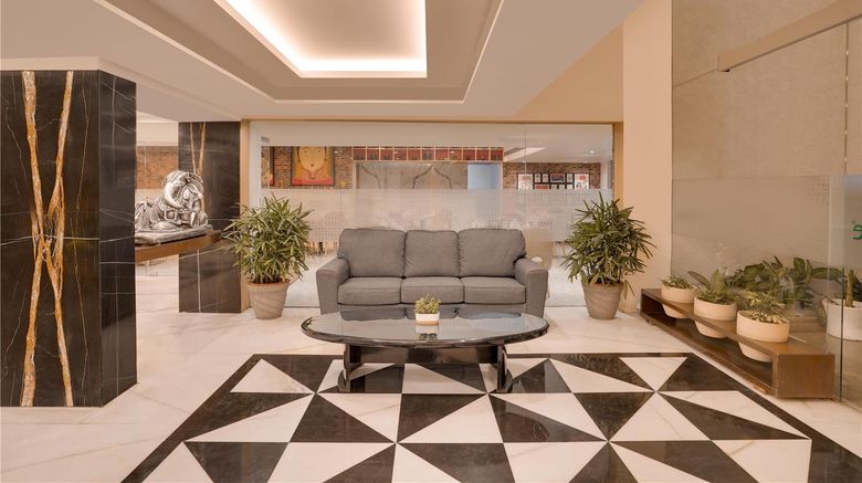 <b>Lemon Tree Hotel Centre Point Lobby</b>. Images powered by <a href="https://iceportal.shijigroup.com/" title="IcePortal" target="_blank">IcePortal</a>.