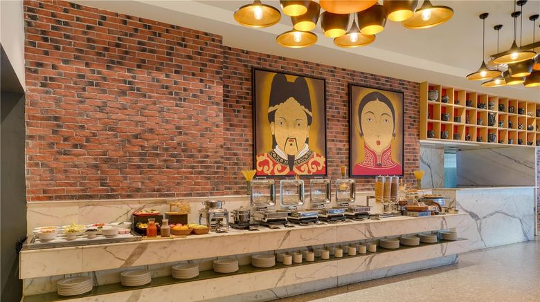 <b>Lemon Tree Hotel Centre Point Restaurant</b>. Images powered by <a href="https://iceportal.shijigroup.com/" title="IcePortal" target="_blank">IcePortal</a>.