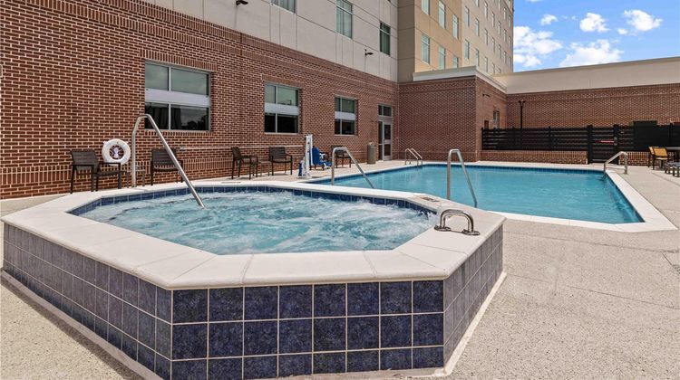 Drury Plaza Hotel Mobile Pool