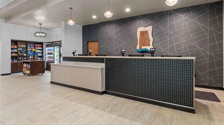 Drury Plaza Hotel Mobile Lobby