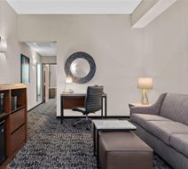 Drury Plaza Hotel Mobile Room