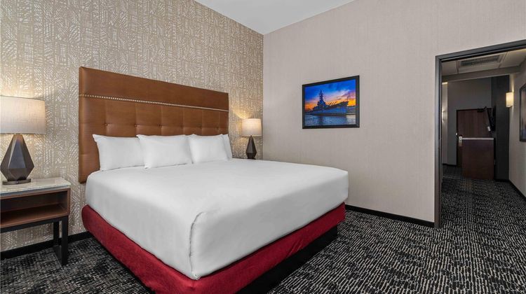 Drury Plaza Hotel Mobile Room
