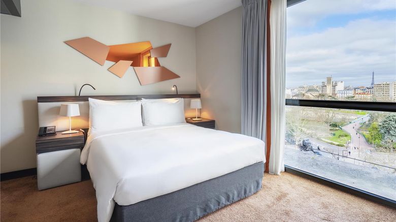 <b>DoubleTree by Hilton Paris Boulogne Room</b>. Images powered by <a href="https://iceportal.shijigroup.com/" title="IcePortal" target="_blank">IcePortal</a>.
