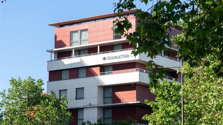 DoubleTree by Hilton Paris Boulogne Exterior