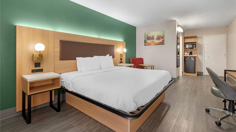 <b>Baymont by Wyndham Richmond KY Room</b>. Images powered by <a href="https://iceportal.shijigroup.com/" title="IcePortal" target="_blank">IcePortal</a>.