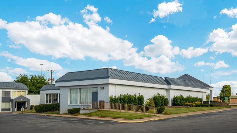 <b>Baymont by Wyndham Richmond KY Exterior</b>. Images powered by <a href="https://iceportal.shijigroup.com/" title="IcePortal" target="_blank">IcePortal</a>.