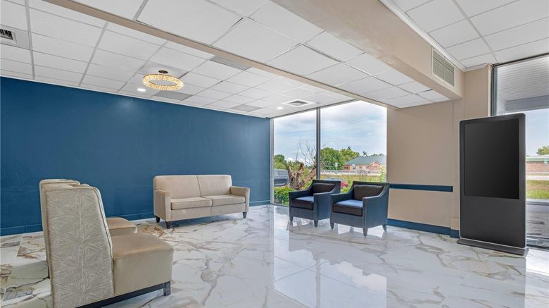 <b>Baymont by Wyndham Richmond KY Lobby</b>. Images powered by <a href="https://iceportal.shijigroup.com/" title="IcePortal" target="_blank">IcePortal</a>.