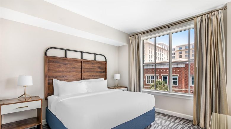 <b>King 583 Room</b>. Images powered by <a href="https://iceportal.shijigroup.com/" title="IcePortal" target="_blank">IcePortal</a>.