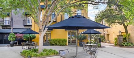 Hilton Vacation Club Lodge Alley Inn Exterior