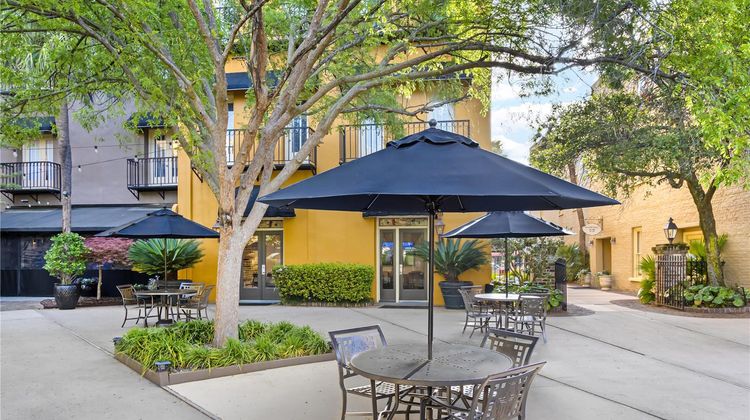Hilton Vacation Club Lodge Alley Inn Exterior
