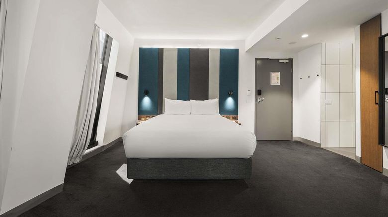 <b>Ibis Styles Southbank Suite</b>. Images powered by <a href="https://iceportal.shijigroup.com/" title="IcePortal" target="_blank">IcePortal</a>.