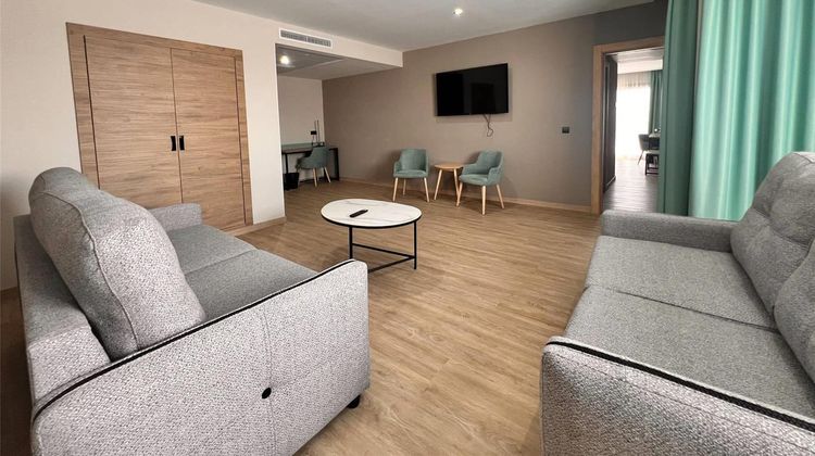 Maya Alicante Suite