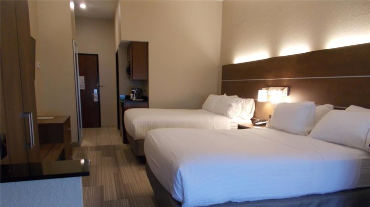 Comfort Inn & Suites Miami Route 66 Room