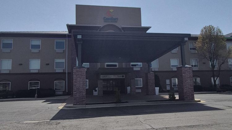 Comfort Inn & Suites Miami Route 66 Exterior
