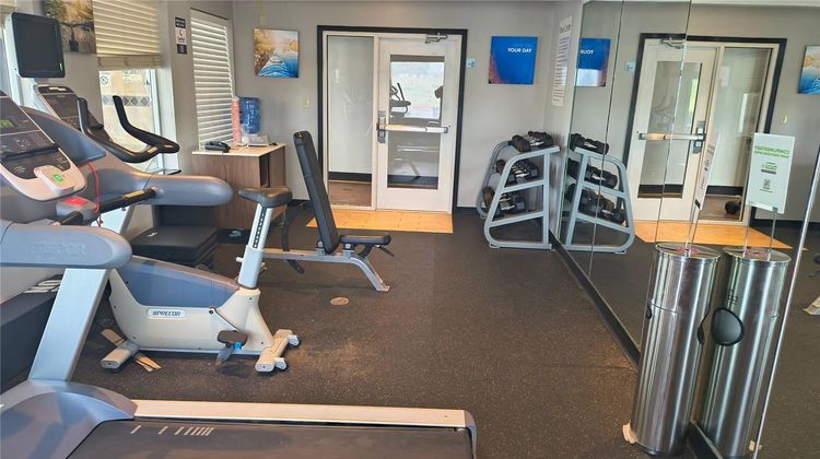 Comfort Inn & Suites Miami Route 66 Health