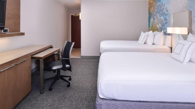 Country Inn & Suites Brown Deer Room