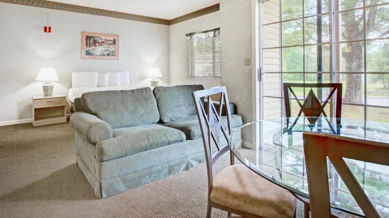 <b>Pocono Mountain Villas Room</b>. Images powered by <a href="https://iceportal.shijigroup.com/" title="IcePortal" target="_blank">IcePortal</a>.
