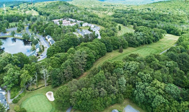 Pocono Mountain Villas Exploria Resort Exterior