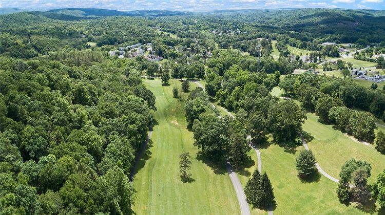 Pocono Mountain Villas Exploria Resort Exterior
