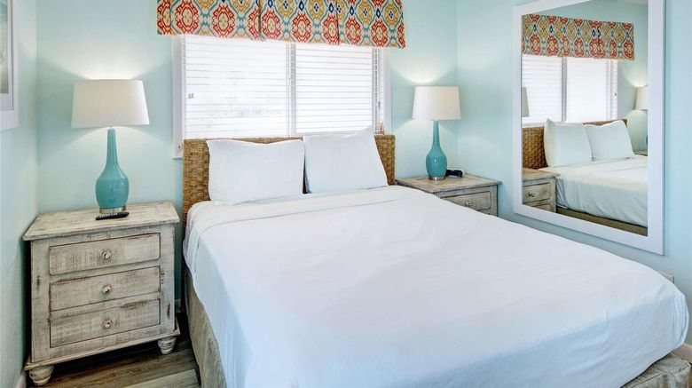<b>New Smyrna Waves Room</b>. Images powered by <a href="https://iceportal.shijigroup.com/" title="IcePortal" target="_blank">IcePortal</a>.